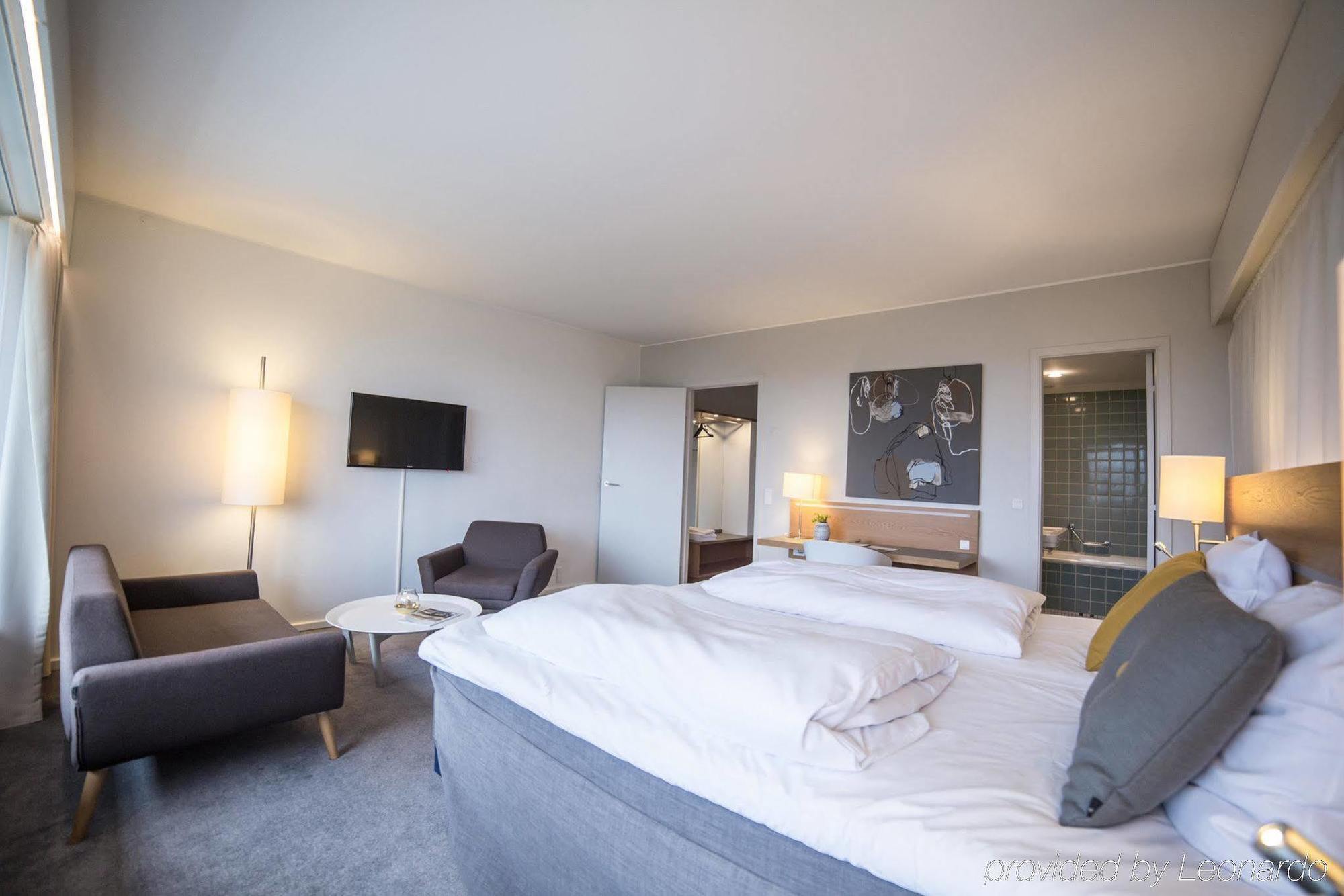 Hotel Comwell Hvide Hus 4*